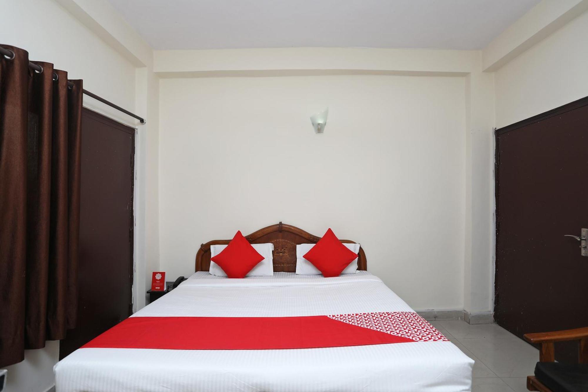 OYO 14454 セレブレーション BnB ホーム デリー エクステリア 写真