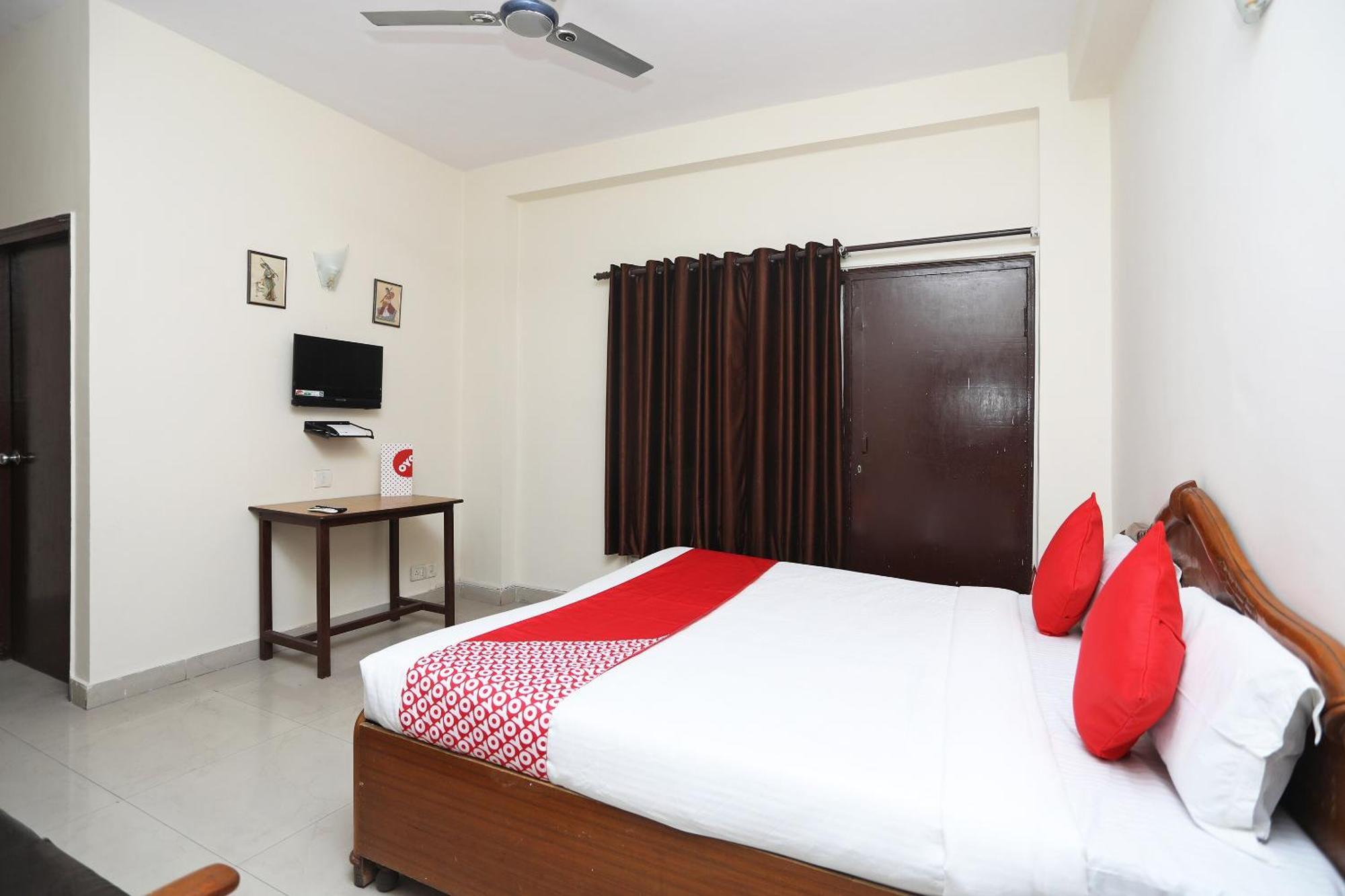 OYO 14454 セレブレーション BnB ホーム デリー エクステリア 写真