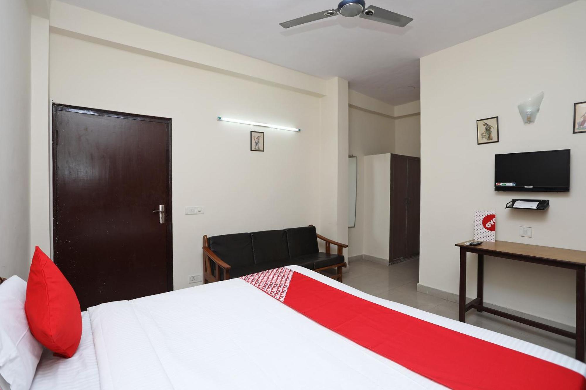 OYO 14454 セレブレーション BnB ホーム デリー エクステリア 写真